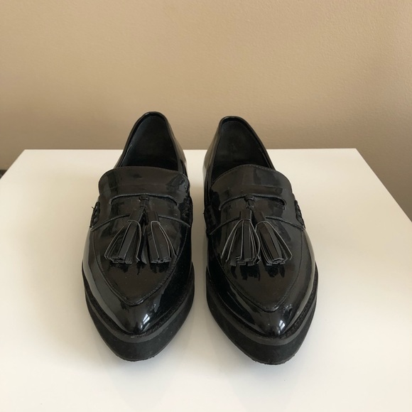 Forever 21 Shiny black loafers. - Picture 2 of 3